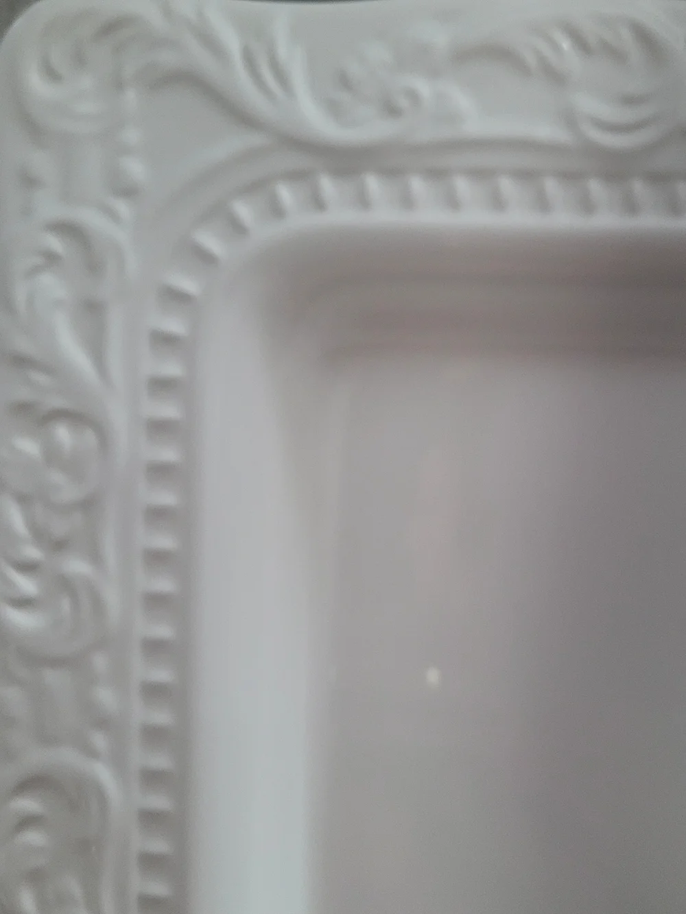 Bella Luxx White Embossed Ceramic Vanity Tray